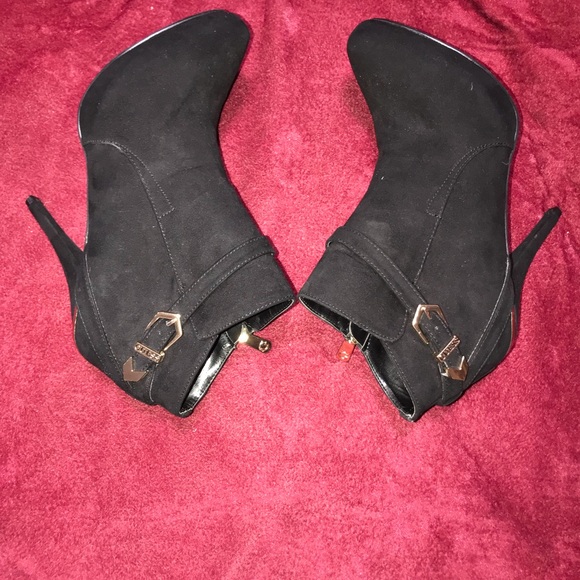 Guess suede booties - brand new! - Picture 6 of 8